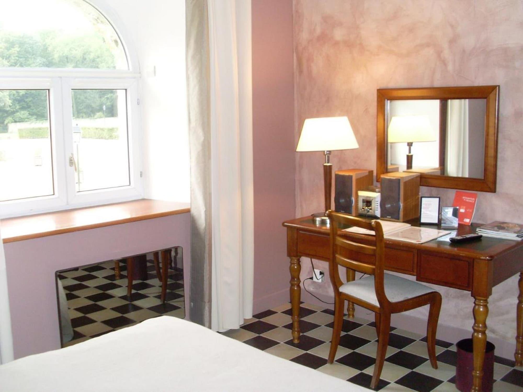 Auberge Du Manet Монтиньи-ле-Бретонё Экстерьер фото
